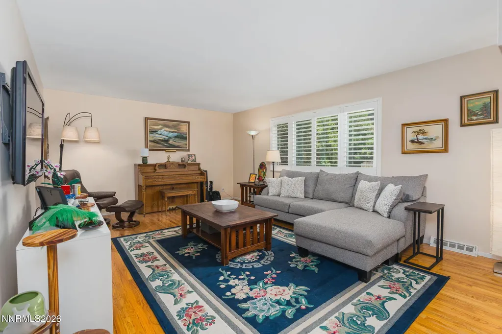 5885 Foxtail Reno NV 89502