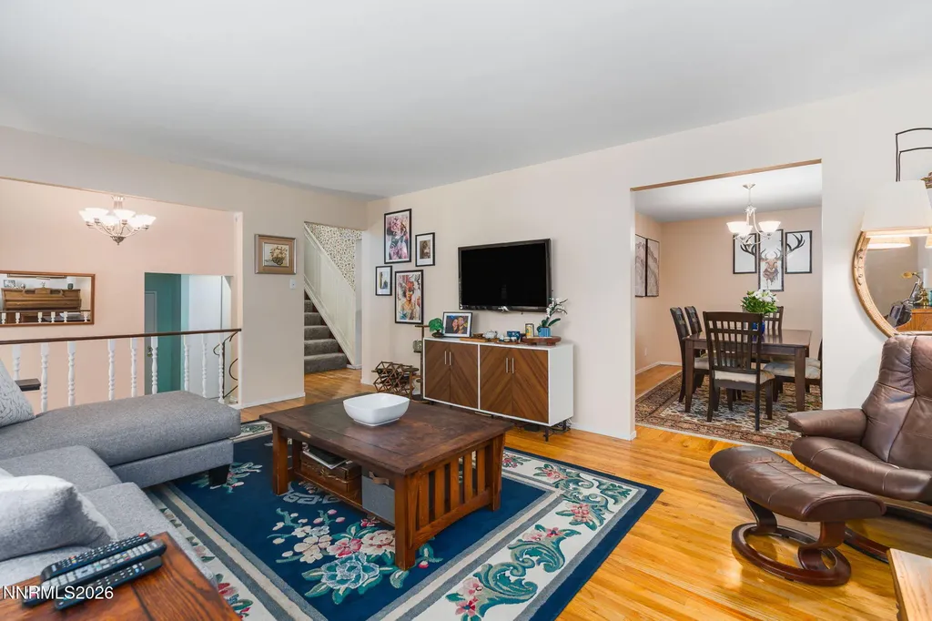 5885 Foxtail Reno NV 89502