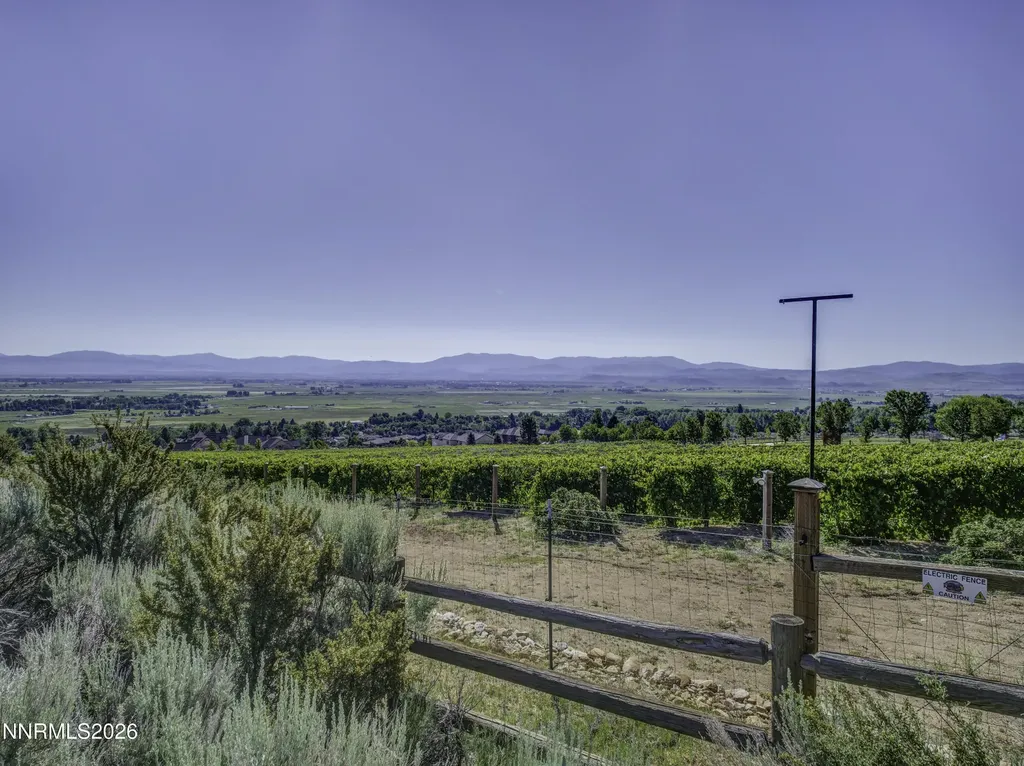 301 Five Creek Gardnerville NV 89460