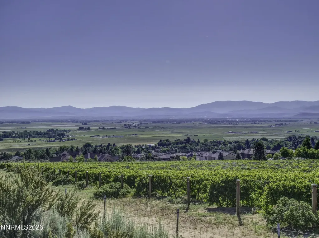 301 Five Creek Gardnerville NV 89460