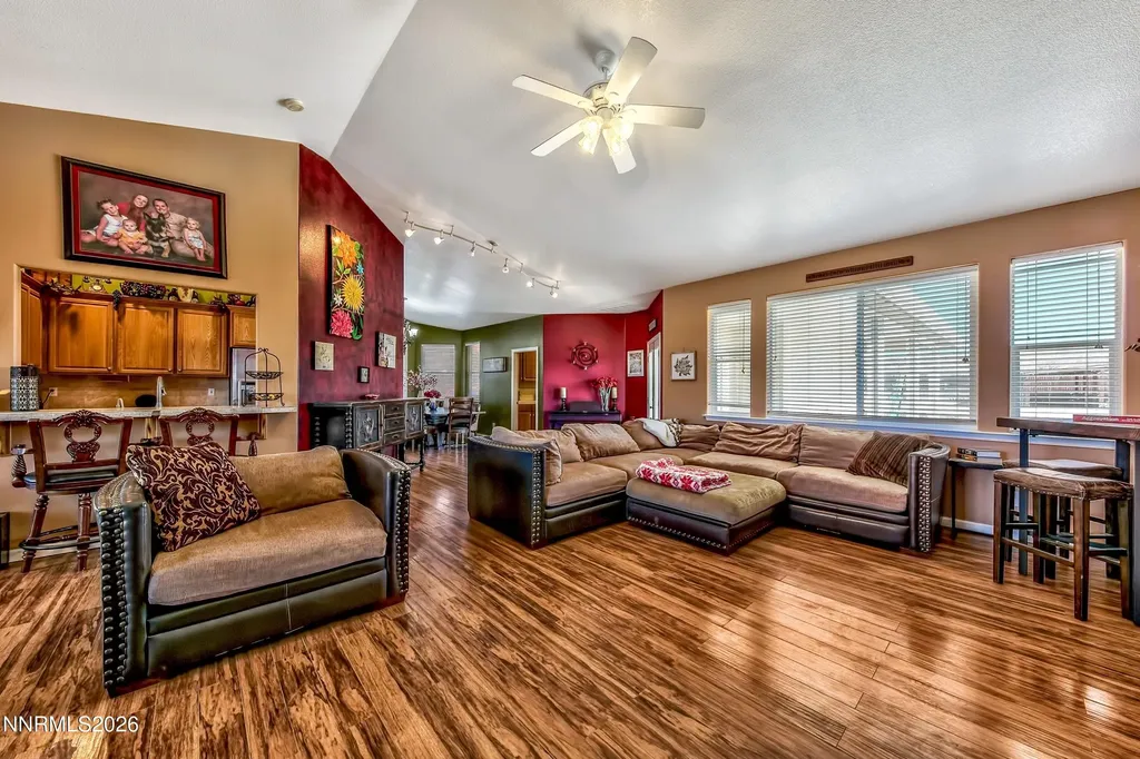 2827 Wade Minden NV 89423