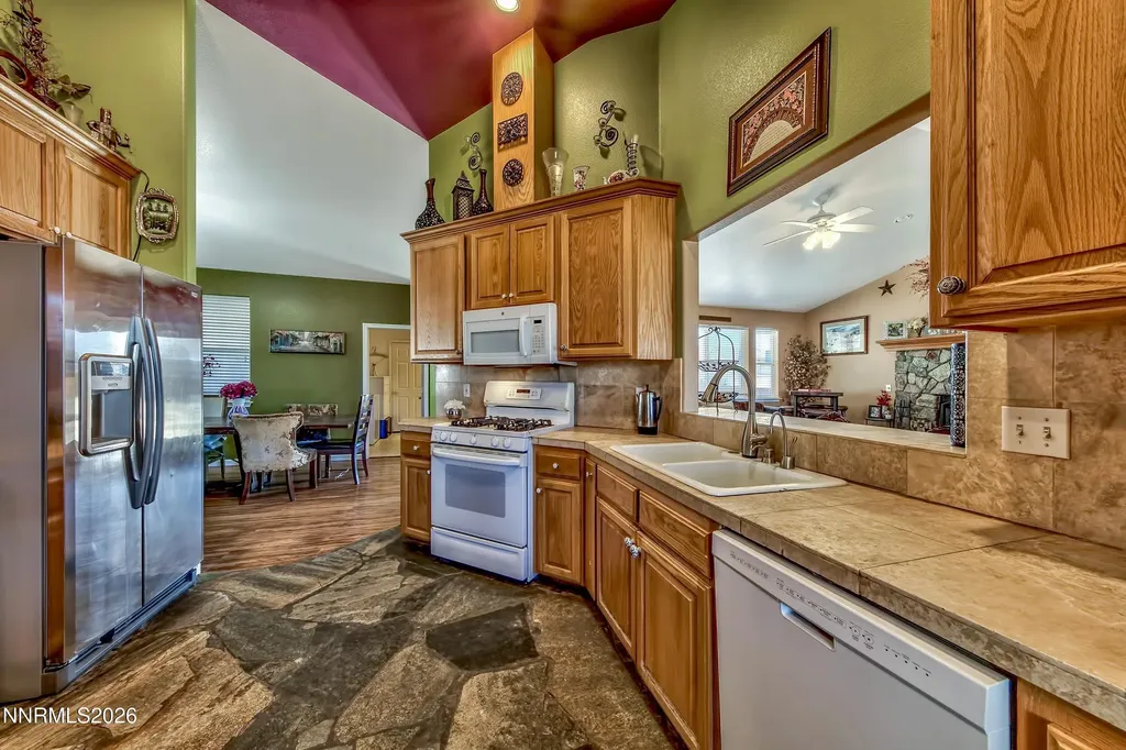 2827 Wade Minden NV 89423