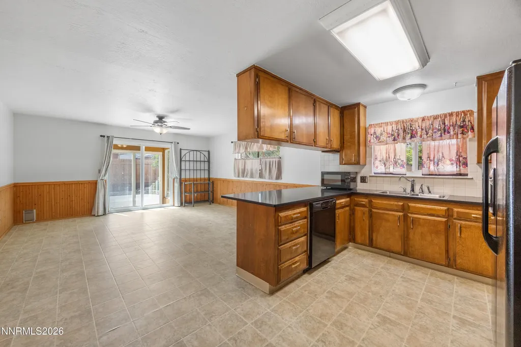 904 Saratoga Carson City NV 89703