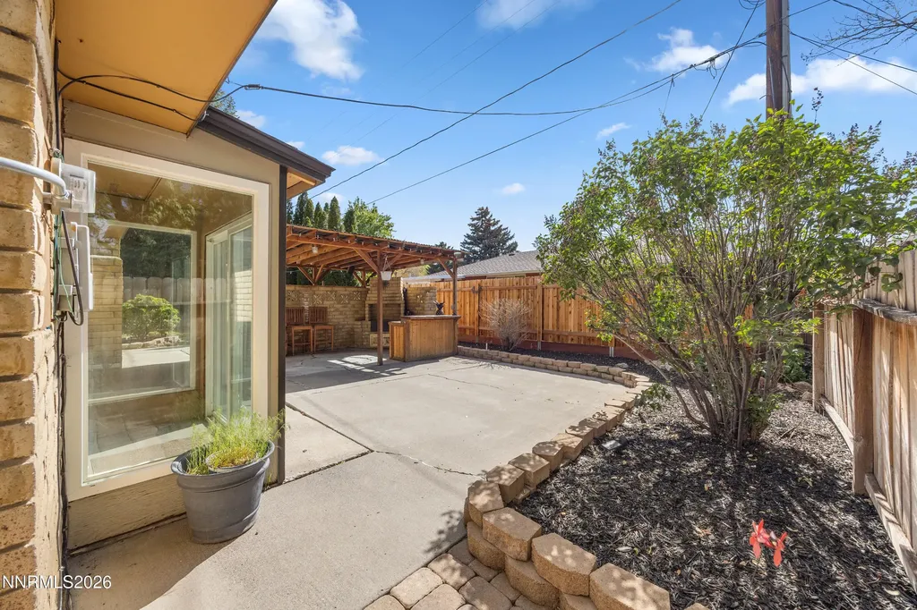 904 Saratoga Carson City NV 89703