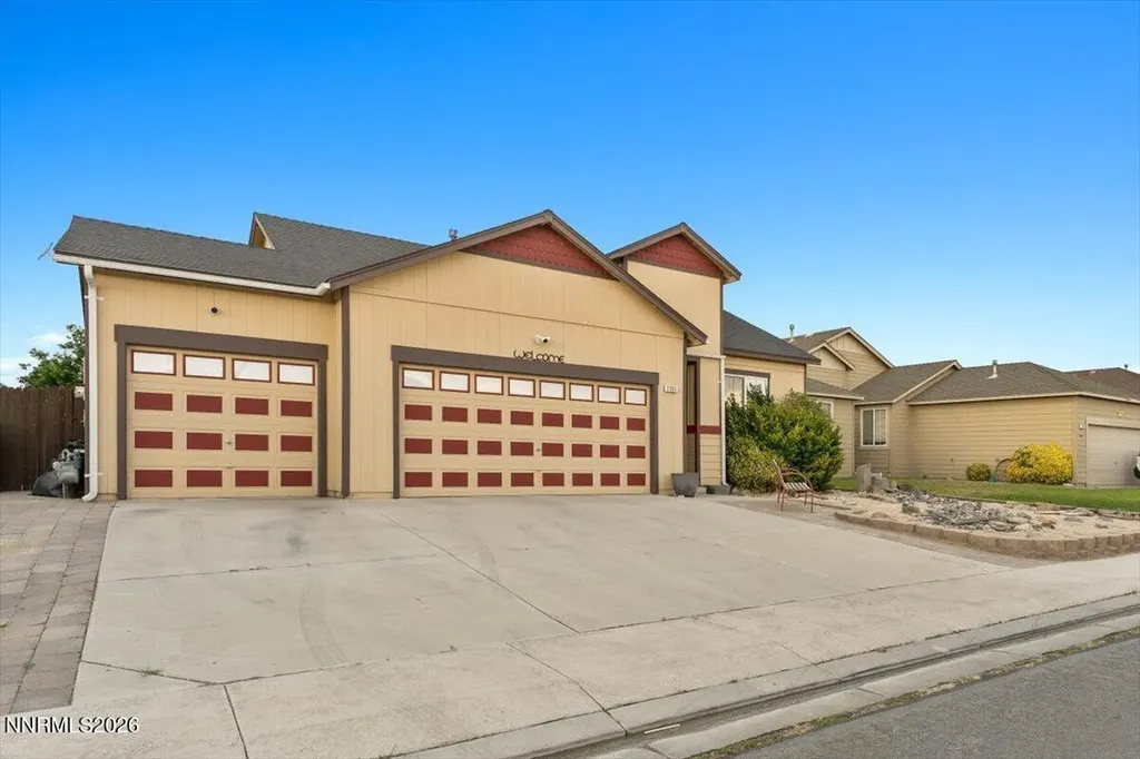 1351 Shadow Fernley NV 89408