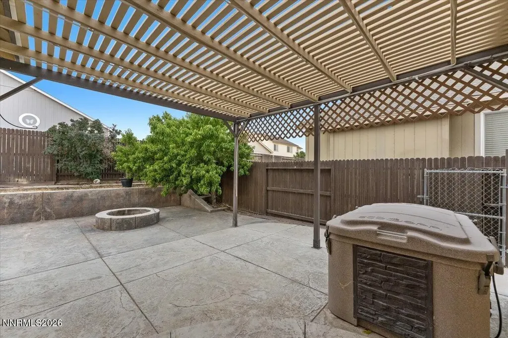 1351 Shadow Fernley NV 89408