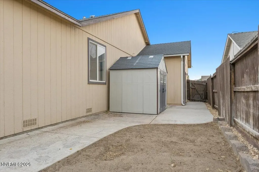 1351 Shadow Fernley NV 89408