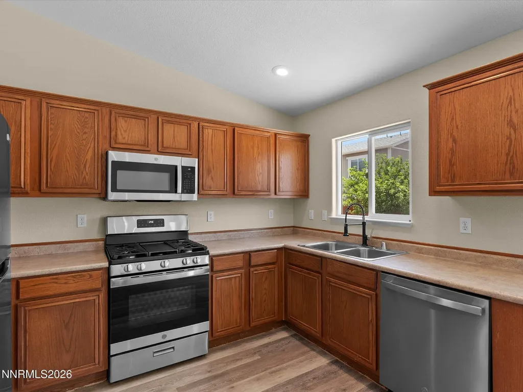18327 Vineyard Reno NV 89508