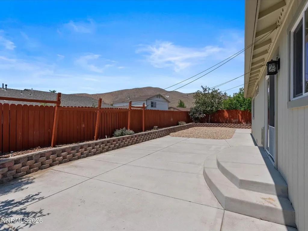 18327 Vineyard Reno NV 89508