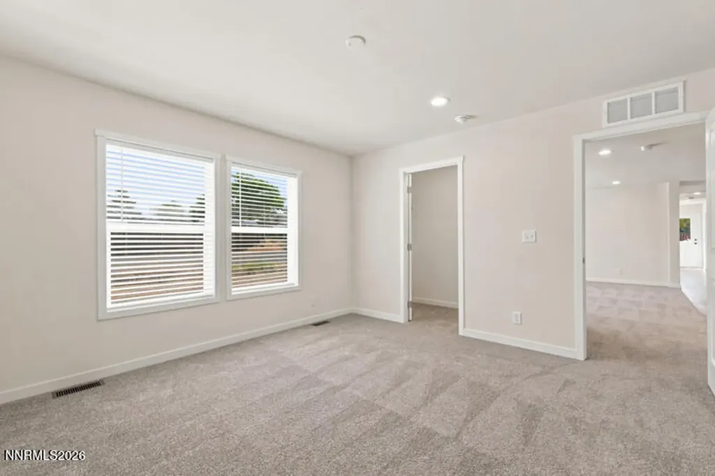 5425 Flora Sun Valley NV 89433
