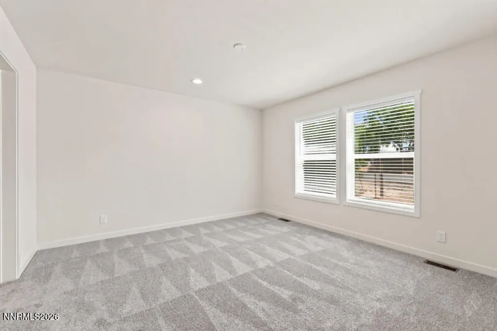 5425 Flora Sun Valley NV 89433