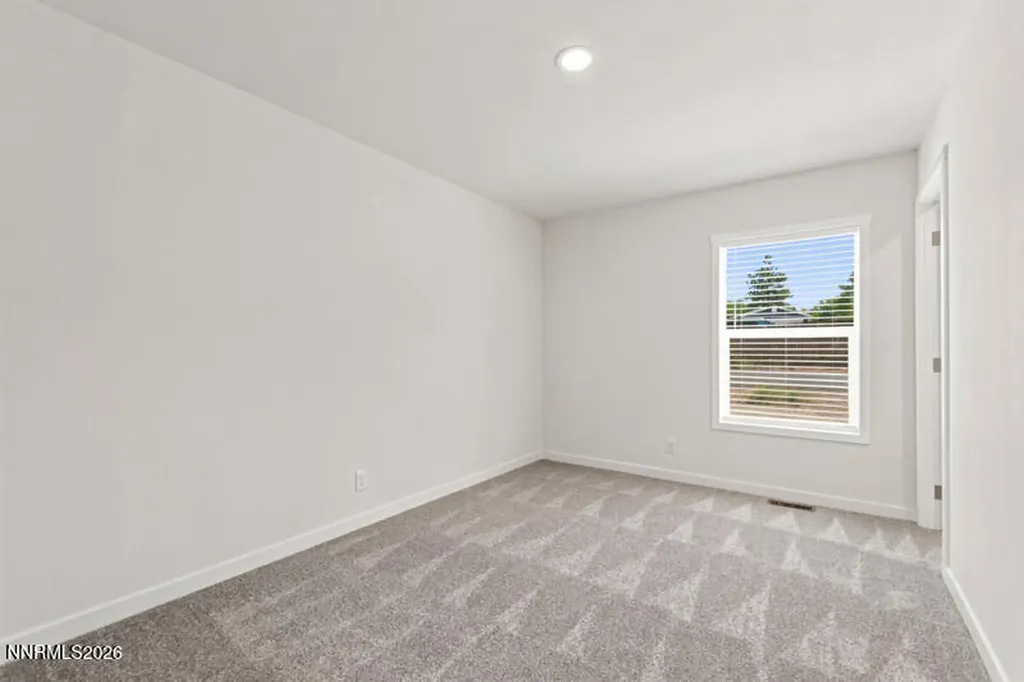5425 Flora Sun Valley NV 89433