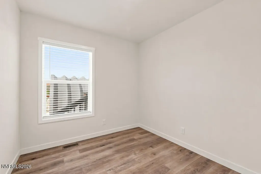 5425 Flora Sun Valley NV 89433