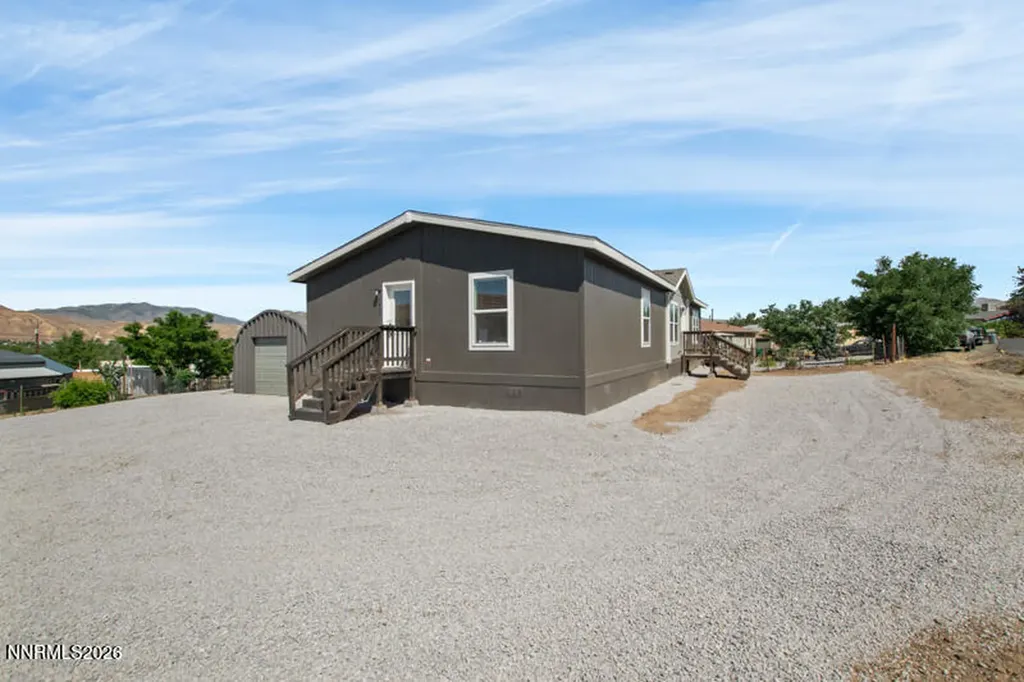 5425 Flora Sun Valley NV 89433