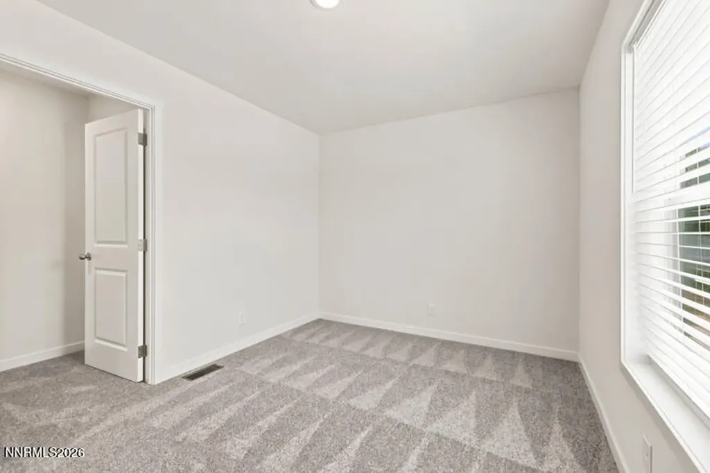 5425 Flora Sun Valley NV 89433