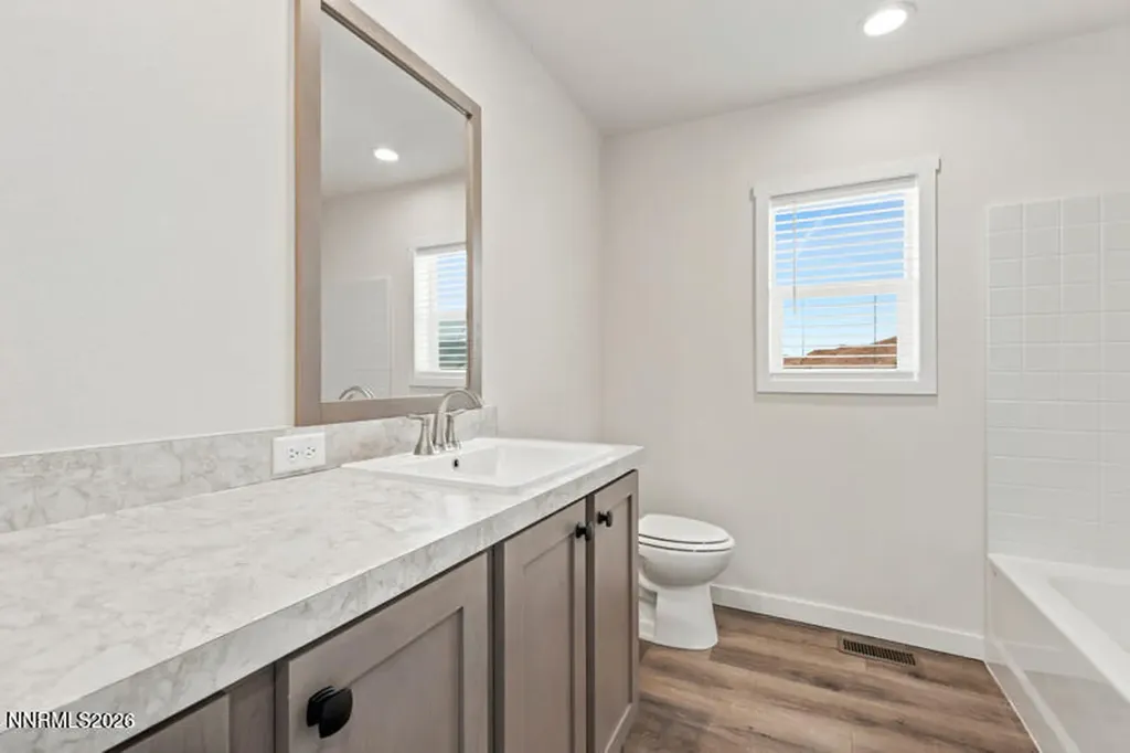 5425 Flora Sun Valley NV 89433
