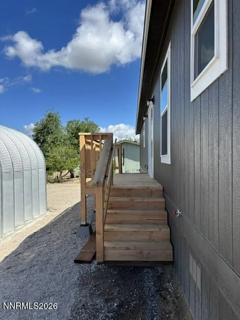 5425 Flora Sun Valley NV 89433