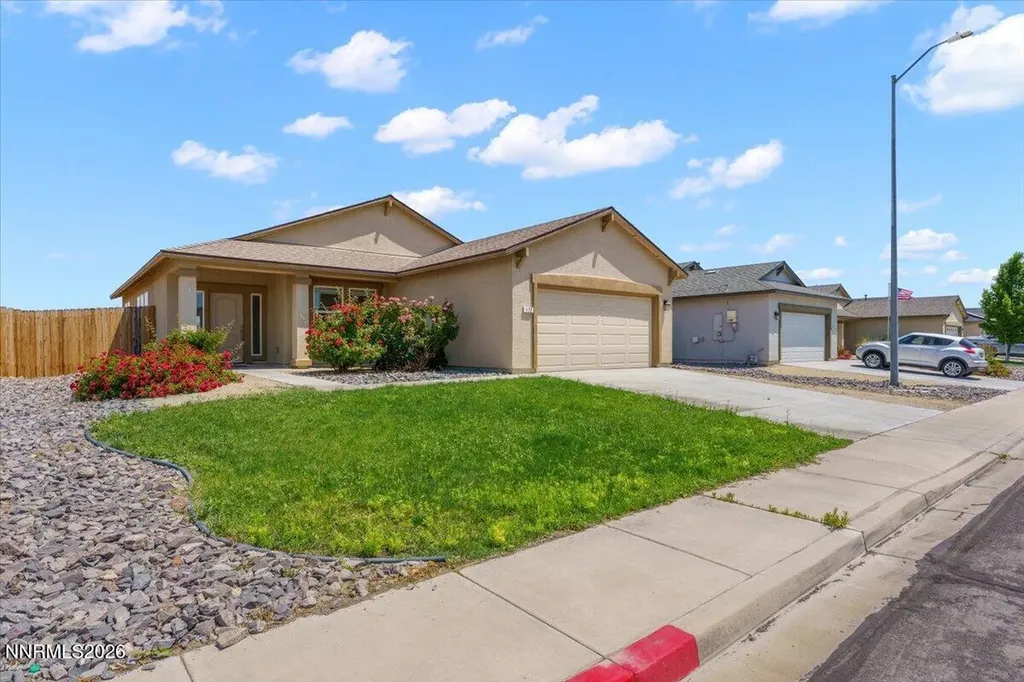 172 Walnut Fernley NV 89408