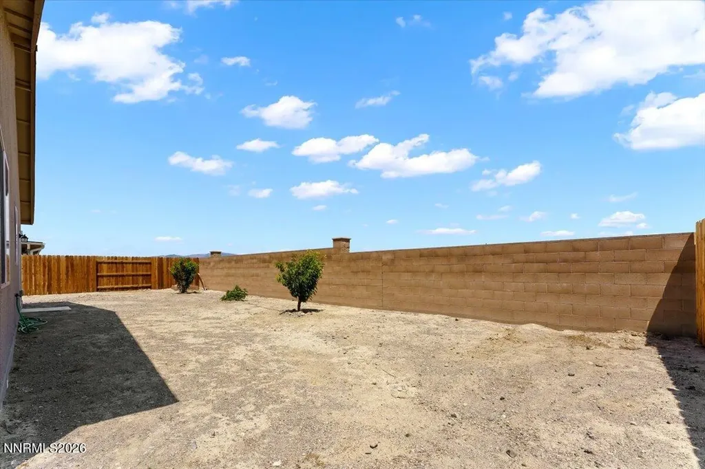 172 Walnut Fernley NV 89408