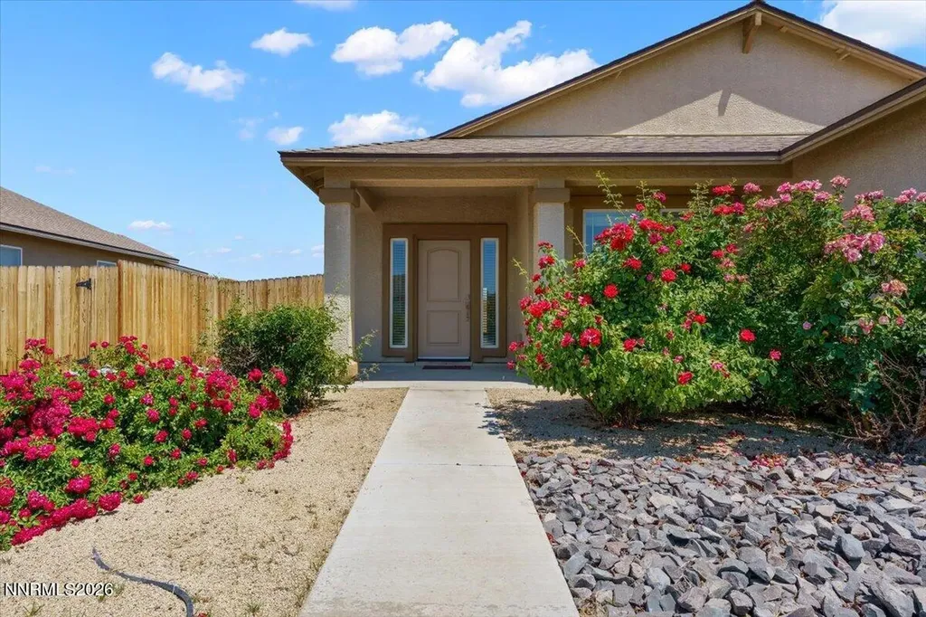 172 Walnut Fernley NV 89408