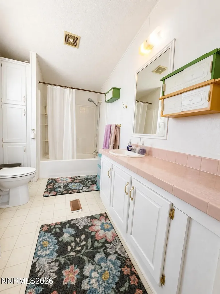 5320 Paradise Ranchos Winnemucca NV 89445