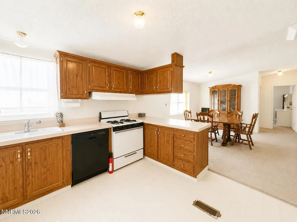 5320 Paradise Ranchos Winnemucca NV 89445