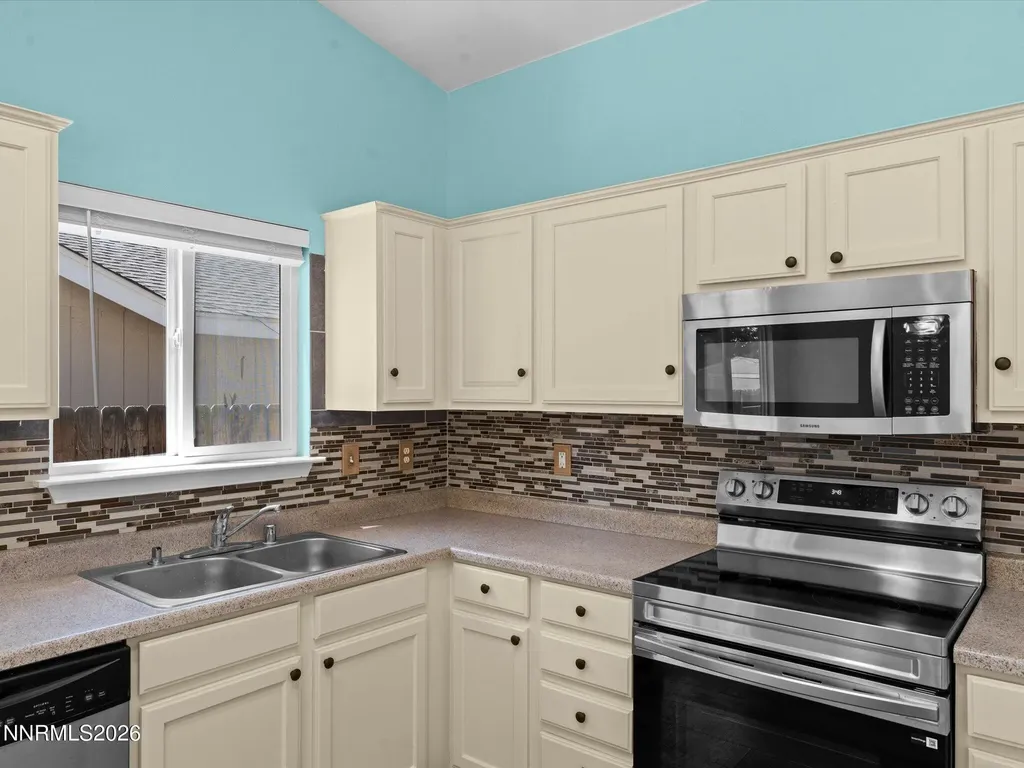 158 Rosecrest Fernley NV 89408