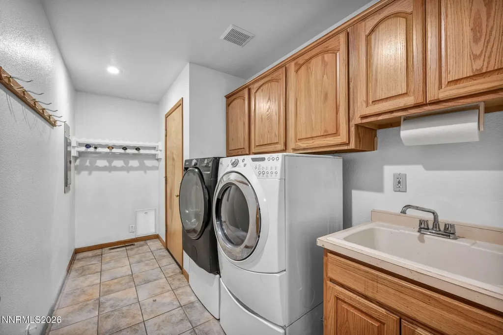 1374 Porter Minden NV 89423