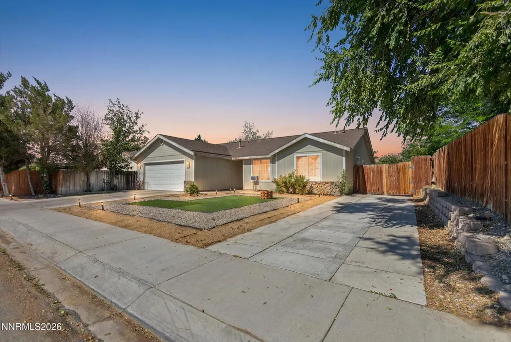 161 Rosecrest Fernley NV 89408