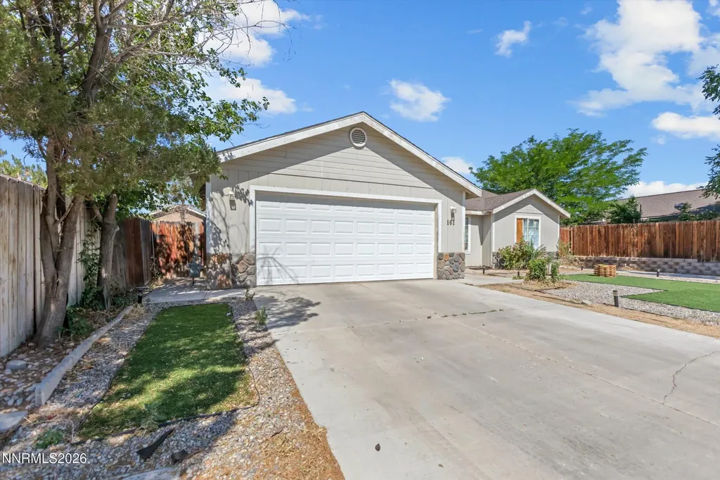 161 Rosecrest Fernley NV 89408