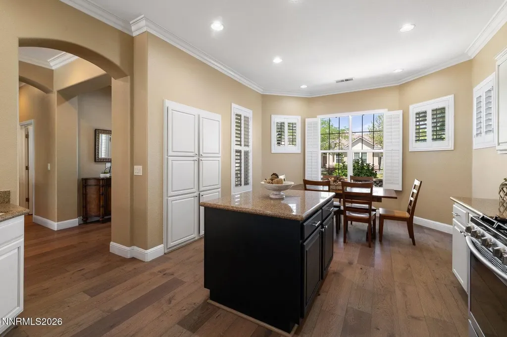 9697 Shadowstone Reno NV 89521