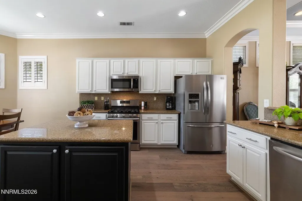9697 Shadowstone Reno NV 89521