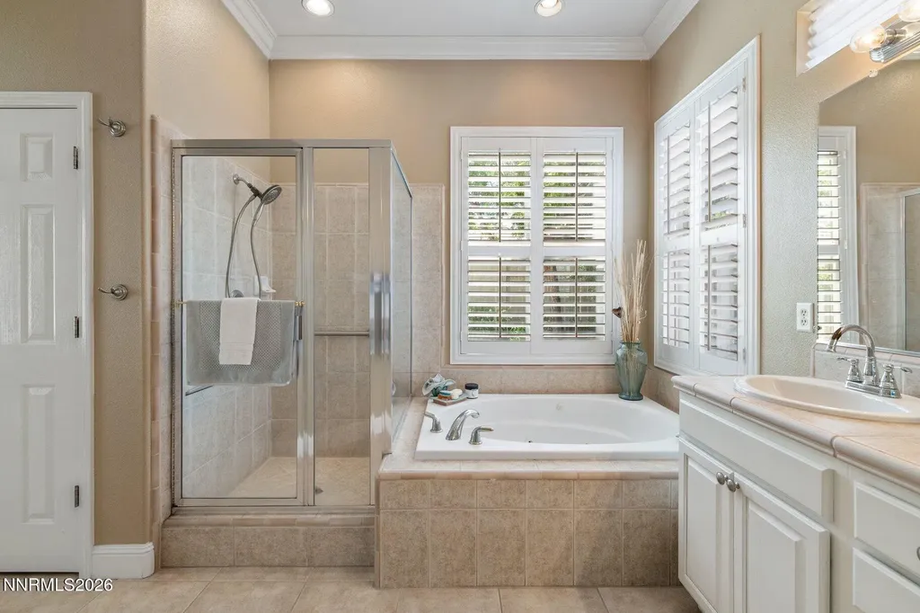 9697 Shadowstone Reno NV 89521