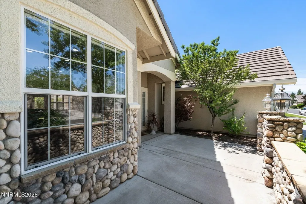9697 Shadowstone Reno NV 89521