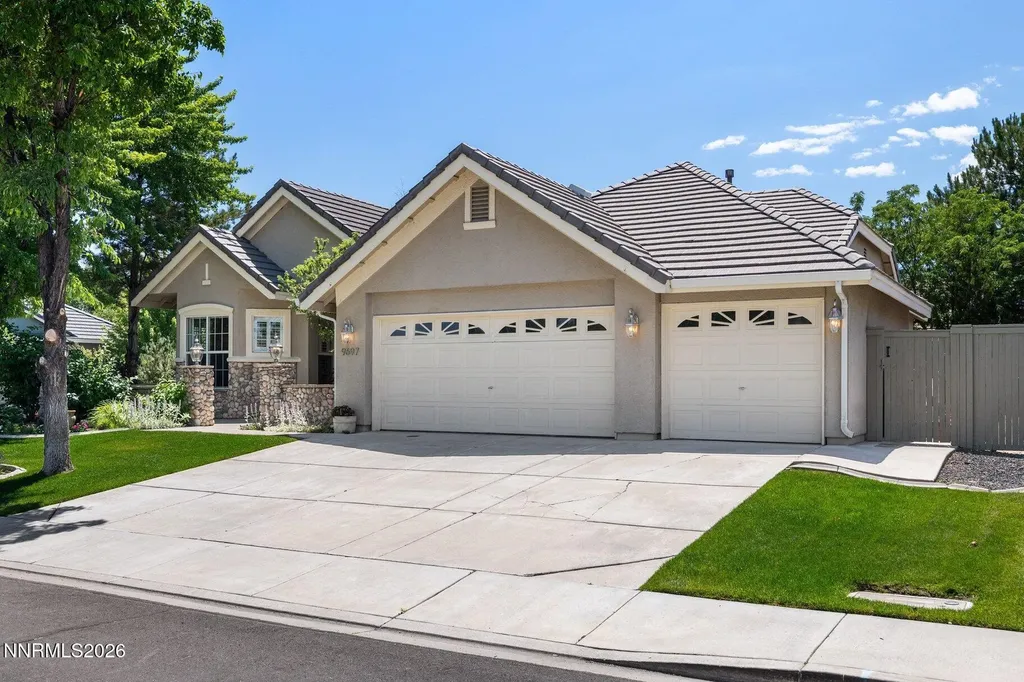 9697 Shadowstone Reno NV 89521