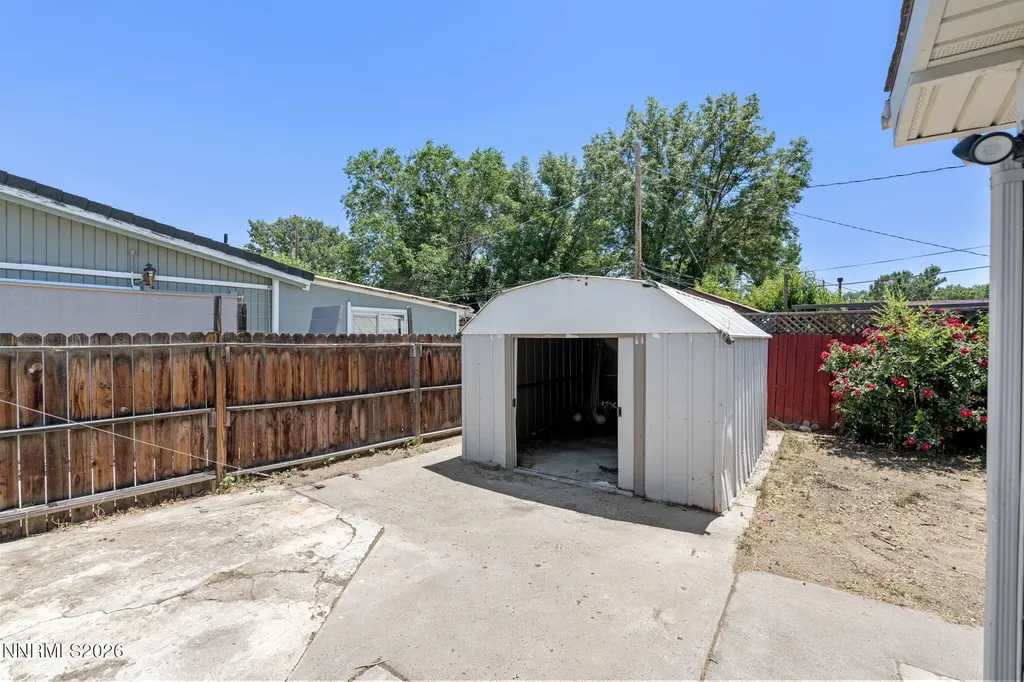 1013 Greenbrae Sparks NV 89431
