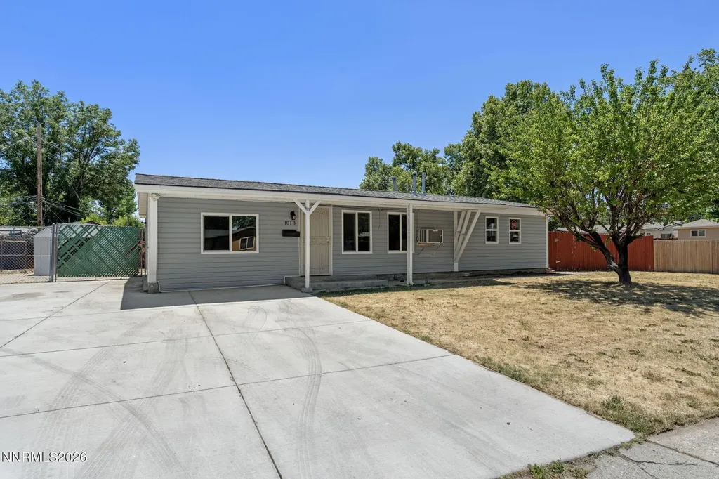 1013 Greenbrae Sparks NV 89431