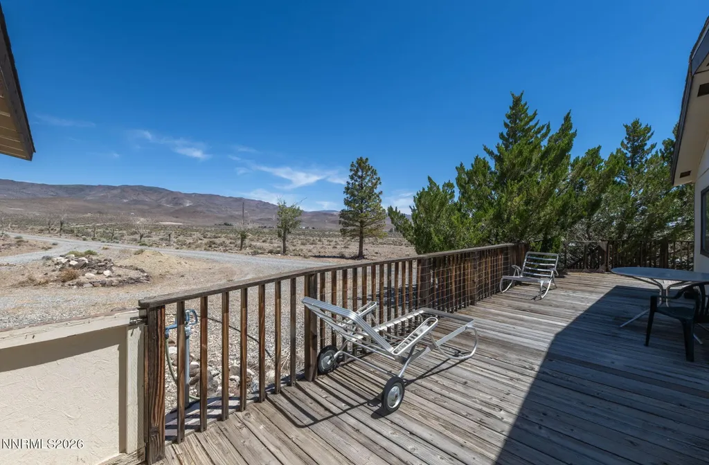 11255 Stallion Springs Stagecoach NV 89429