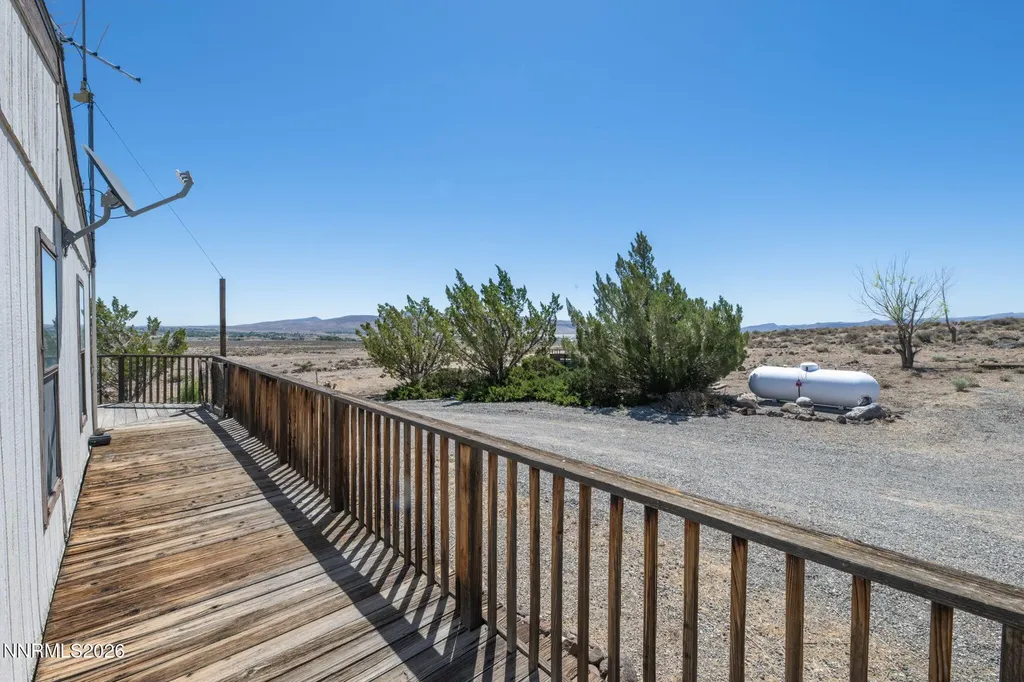11255 Stallion Springs Stagecoach NV 89429