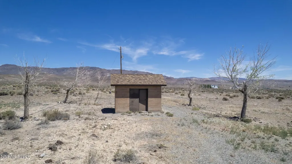11255 Stallion Springs Stagecoach NV 89429