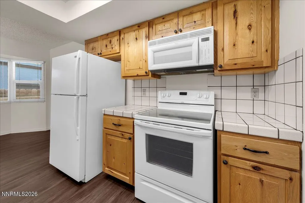 2212 Sycamore Glen Sparks NV 89434