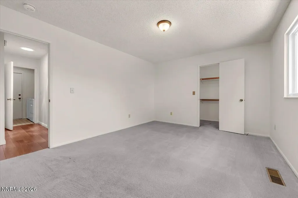 2212 Sycamore Glen Sparks NV 89434