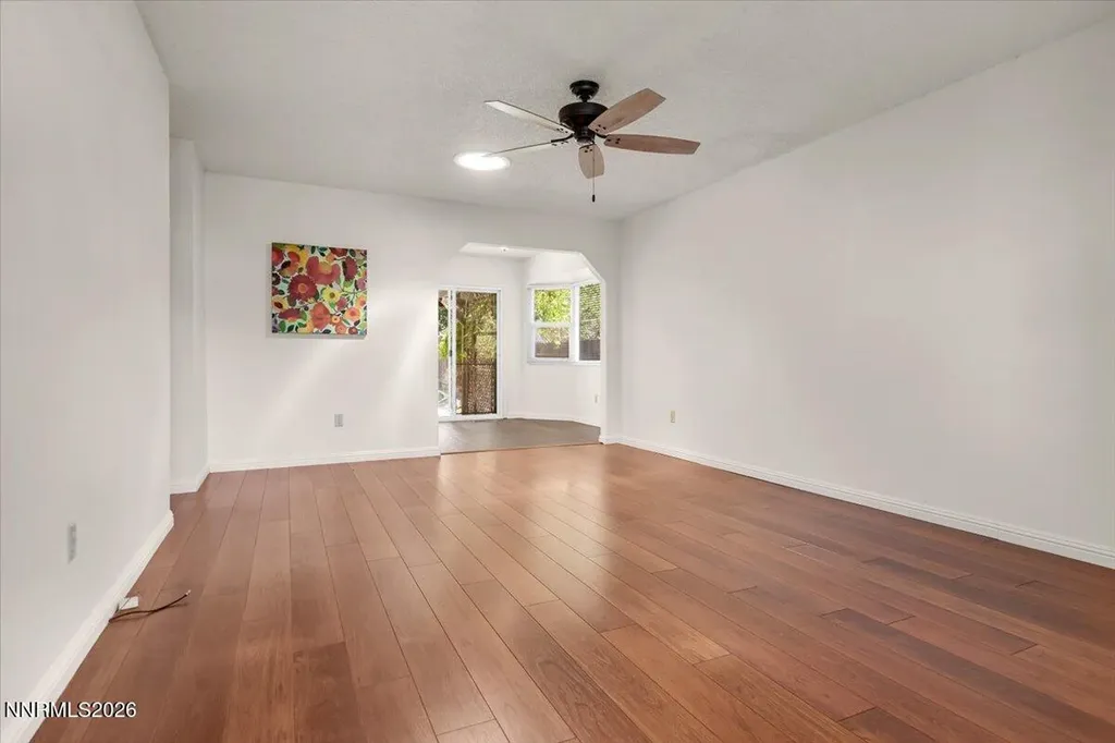 2212 Sycamore Glen Sparks NV 89434