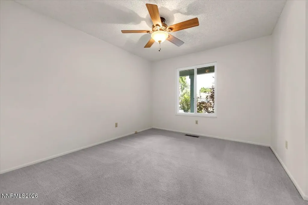 2212 Sycamore Glen Sparks NV 89434