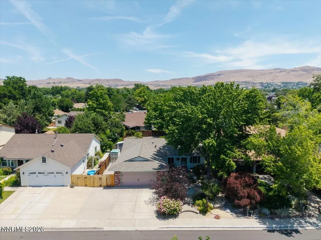 2212 Sycamore Glen Sparks NV 89434