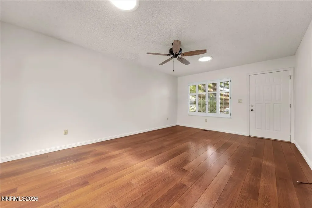 2212 Sycamore Glen Sparks NV 89434
