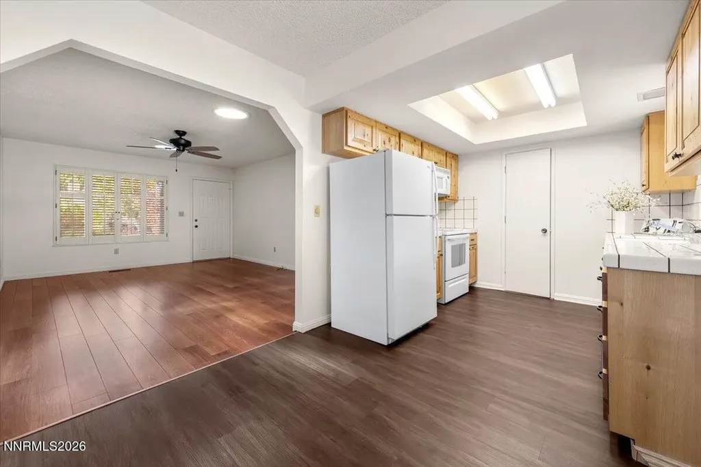2212 Sycamore Glen Sparks NV 89434