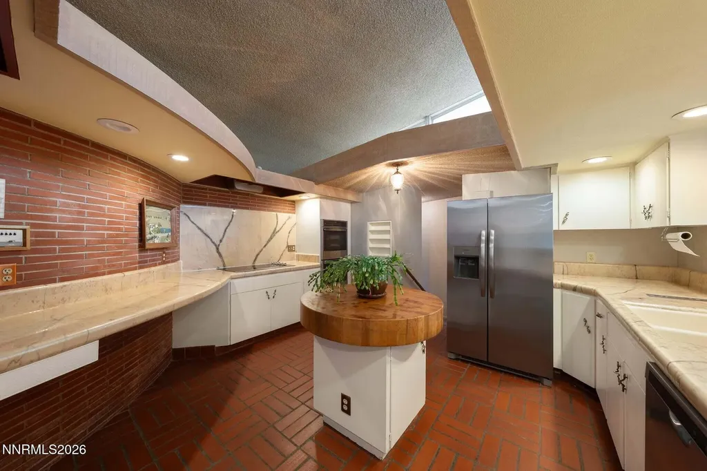 7777 Lakeside Reno NV 89511