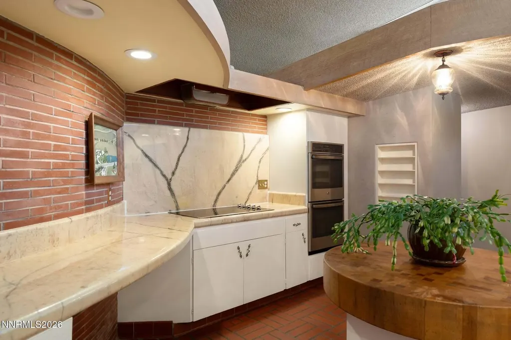 7777 Lakeside Reno NV 89511