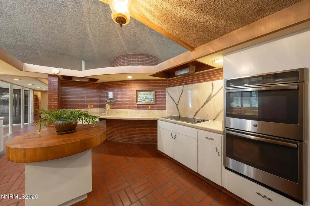 7777 Lakeside Reno NV 89511